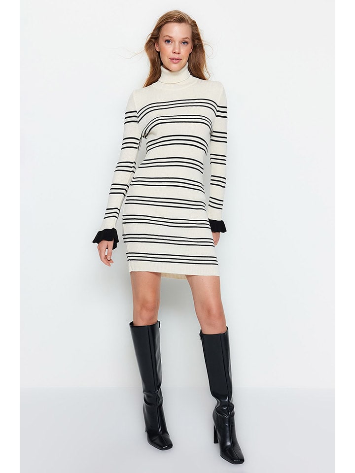 trendyol Sukienka dzianinowa w kolorze kremowo-czarnym rozmiar: S/M