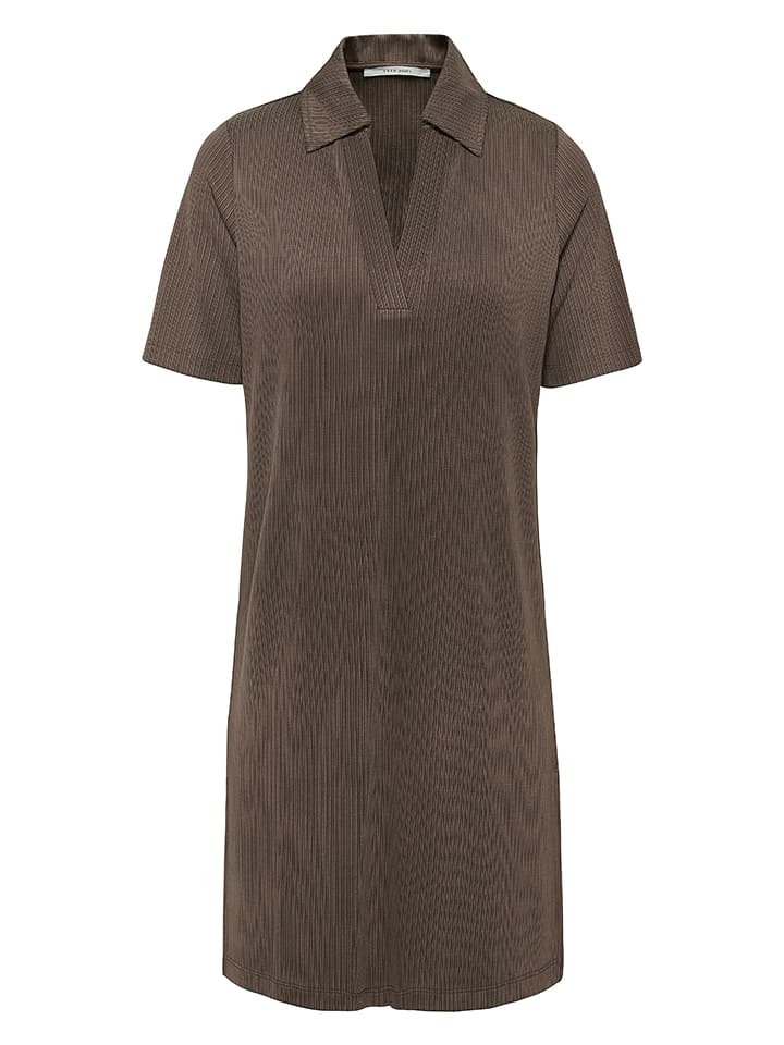 Sukienka w kolorze brązowym