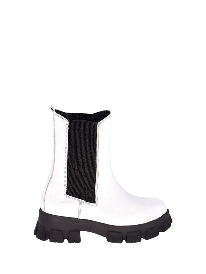 Skórzane sztyblety w kolorze białym