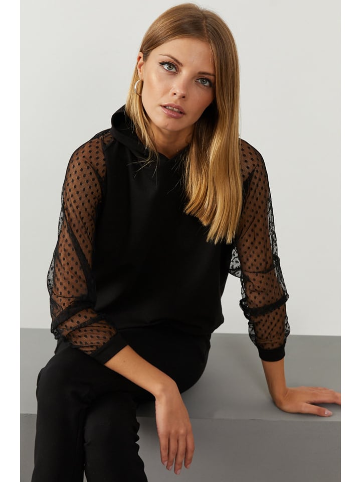 Bluzka w kolorze czarnym