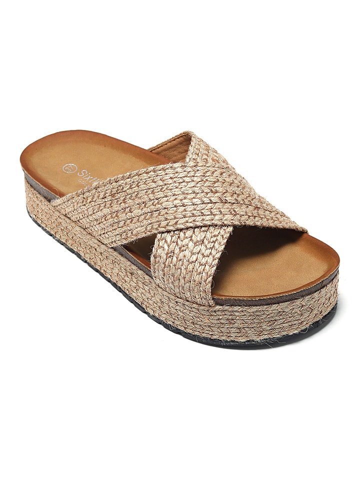 Klapki w kolorze miedziano-beżowym