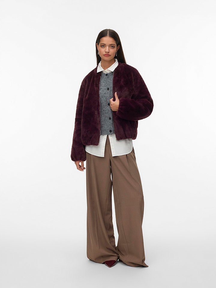 Vero Moda Kurtka w kolorze bordowym ze sztucznego futerka rozmiar: S