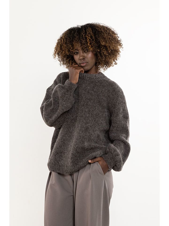 Awama Sweter w kolorze antracytowym rozmiar: L/XL