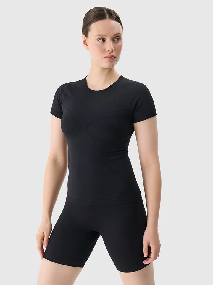 4F Koszulka sportowa w kolorze czarnym rozmiar: M/L