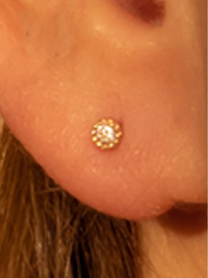 OR ÉCLAT Złote kolczyki-wkrętki "Petits Ronds" z cyrkoniami rozmiar: onesize