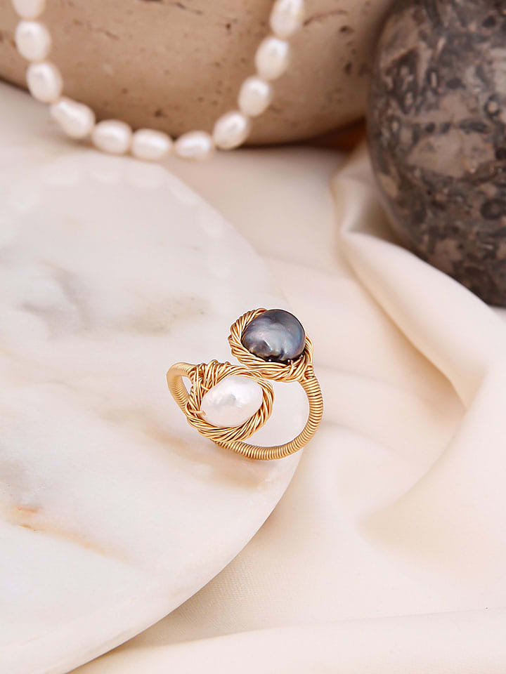 Pierres de Jade Pozłacany pierścionek z perłą i masą perłową rozmiar: onesize