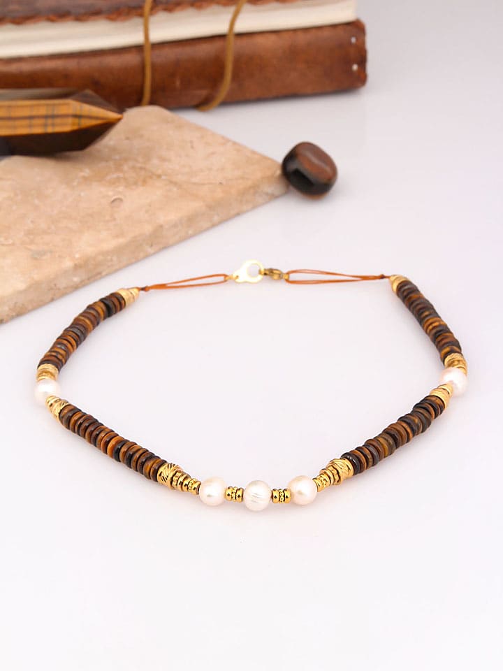 Charlize Pozłacany naszyjnik z tygrysim okiem i perłami - dł. 50 cm rozmiar: onesize