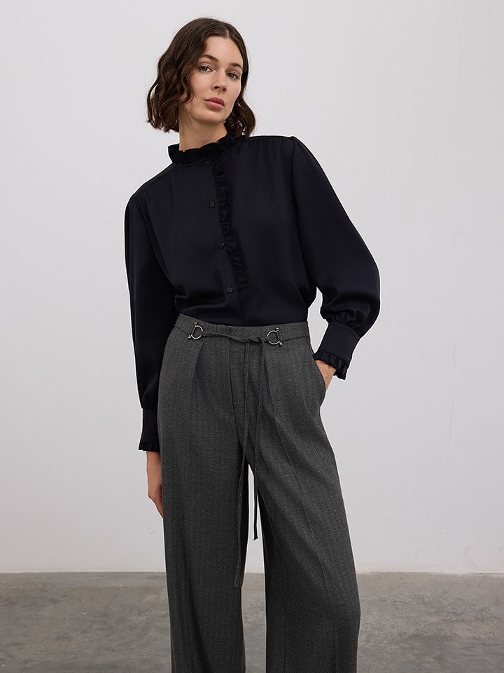 BGN Bluzka w kolorze czarnym rozmiar: 36