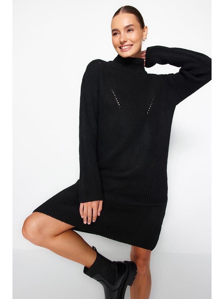 trendyol Sukienka dzianinowa w kolorze czarnym rozmiar: M