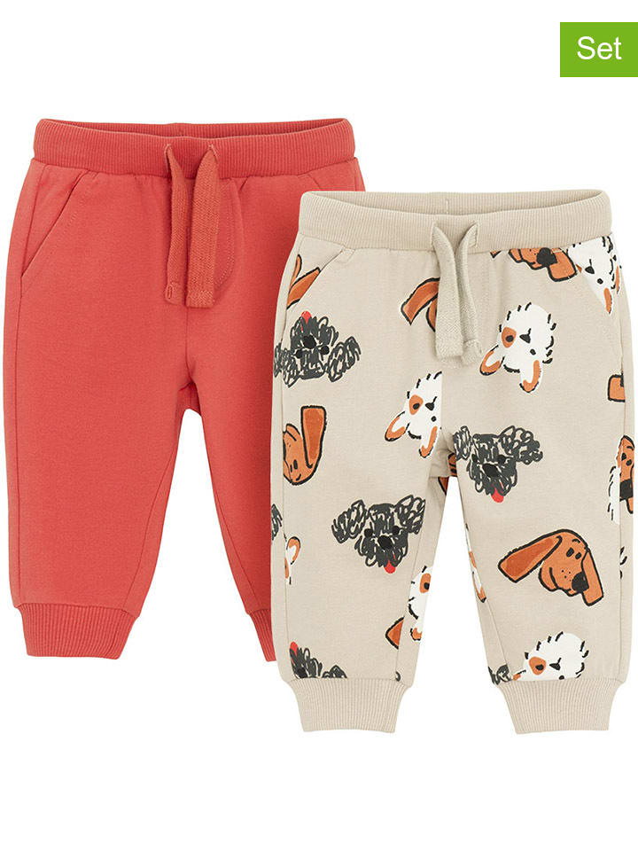 COOL CLUB Spodnie dresowe (2 pary) w kolorze beżowym i czerwonym rozmiar: 68