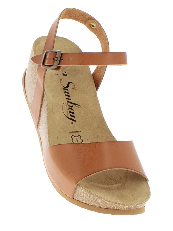 Sunbay Sandały "Yucca" w kolorze jasnobrązowym na koturnie rozmiar: 39