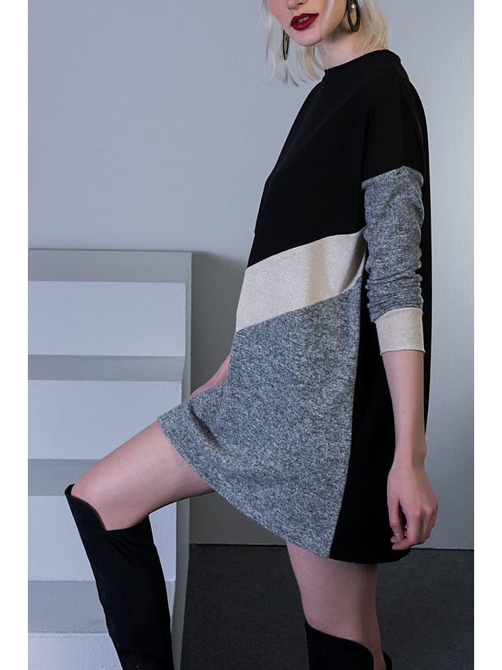 Milan Kiss Sukienka w kolorze czarnym rozmiar: XL