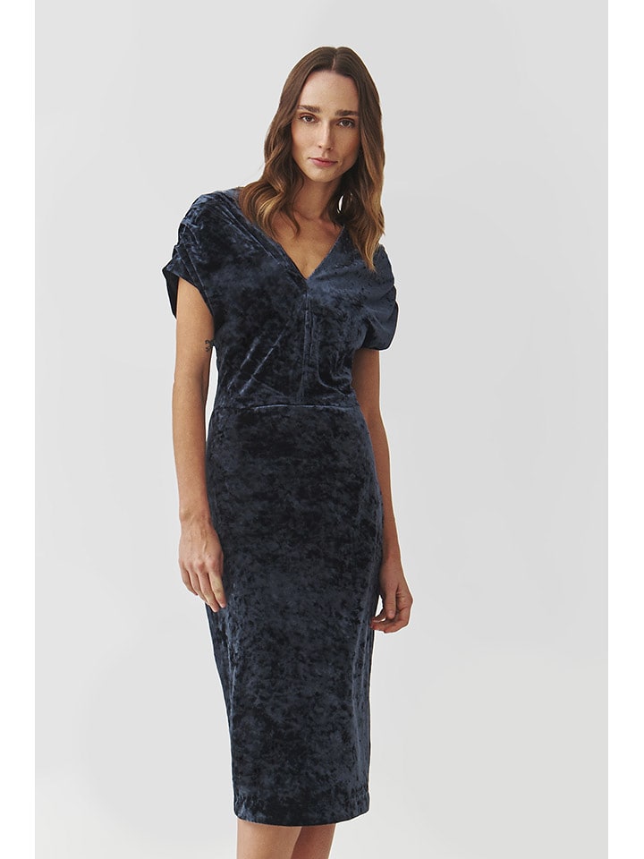 TATUUM Sukienka "Aksa" w kolorze granatowym rozmiar: S