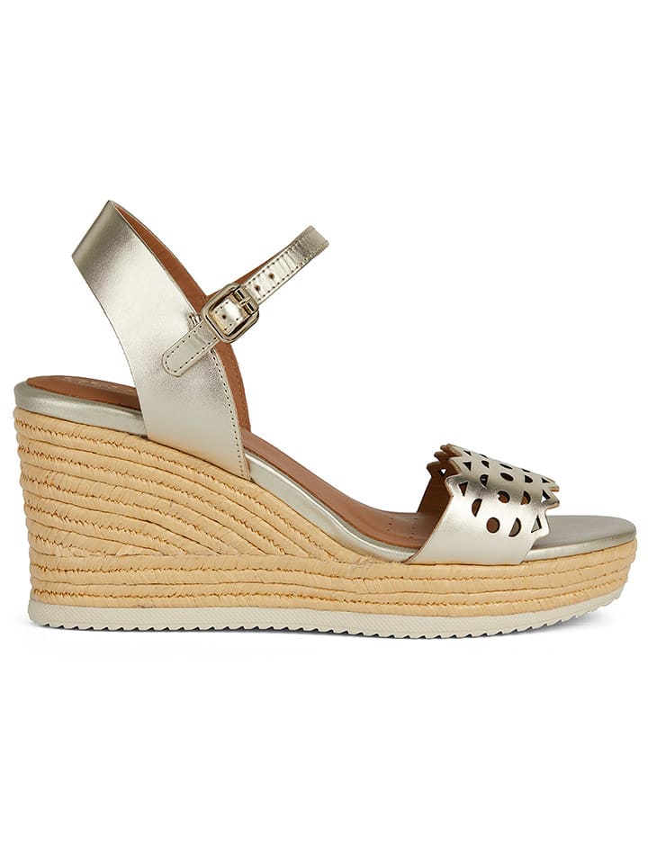 Geox Skórzane sandały "Ponza" w kolorze złotym na koturnie rozmiar: 40