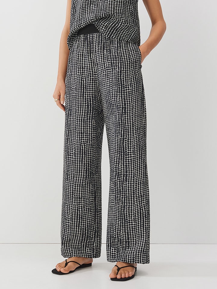 Someday Spodnie w kolorze czarnym rozmiar: 34