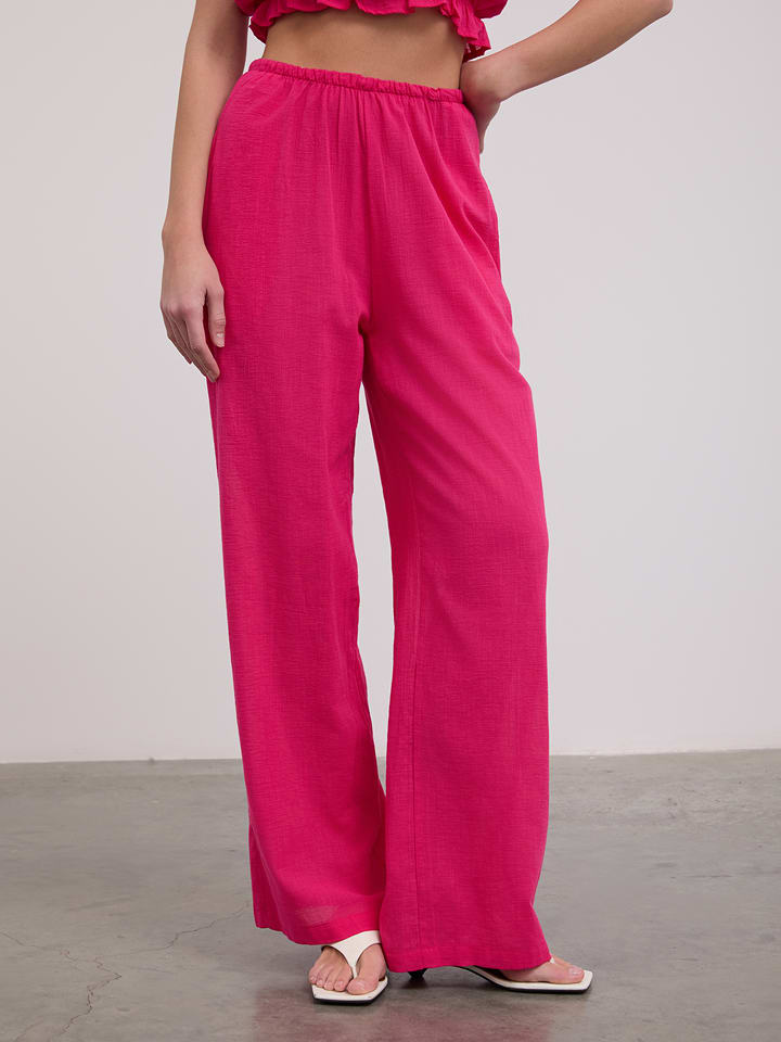 BGN Spodnie w kolorze różowym rozmiar: 40