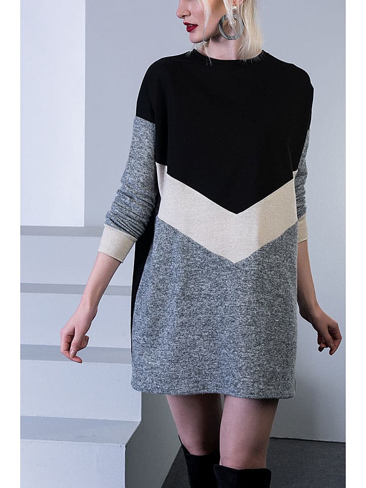 Milan Kiss Sukienka w kolorze czarnym rozmiar: XL