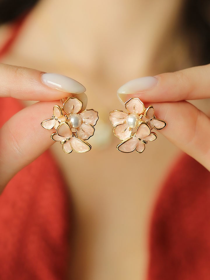 Pierres de Jade Pozłacane kolczyki-wkrętki z perłami rozmiar: onesize