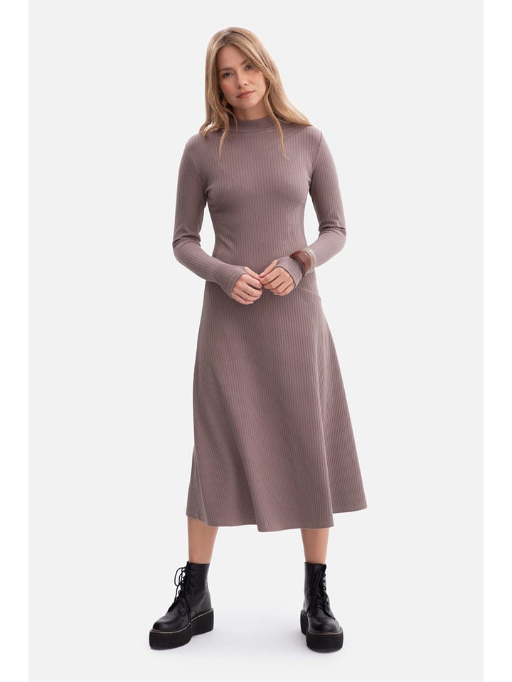 Be Wear Sukienka w kolorze beżowym rozmiar: M