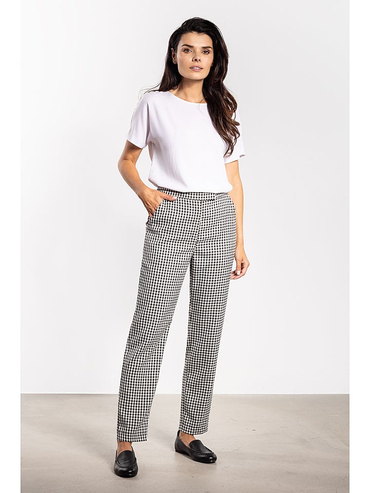 Awama Spodnie chino w kolorze białym rozmiar: S