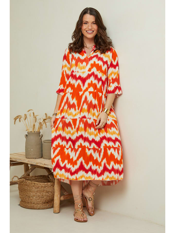 Curvy Lady Sukienka w kolorze pomarańczowym ze wzorem rozmiar: 48/50
