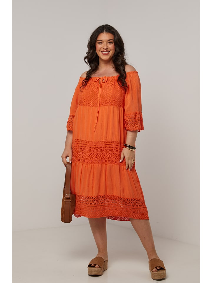 Curvy Lady Sukienka w kolorze pomarańczowym rozmiar: 44/46
