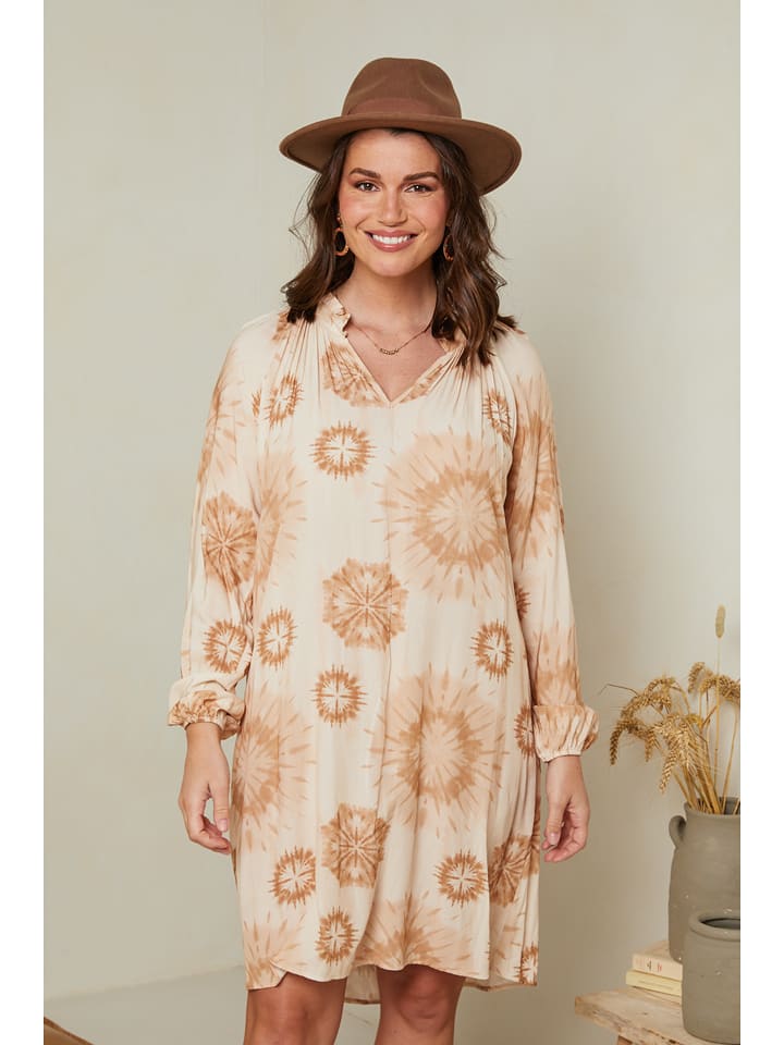 Curvy Lady Sukienka w kolorze beżowym rozmiar: 44/46