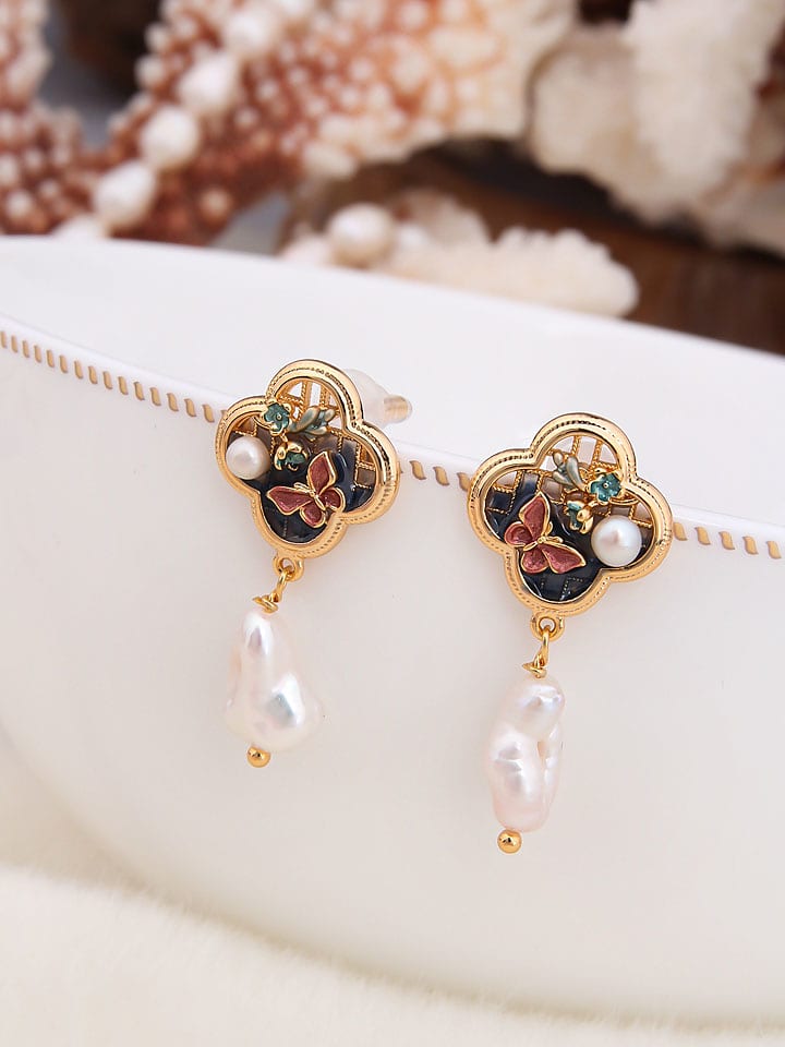 Pierres de Jade Pozłacane kolczyki-wkrętki z perłami rozmiar: onesize