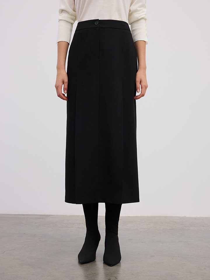 BGN Spódnica w kolorze czarnym rozmiar: 40