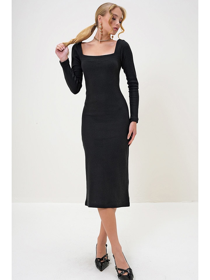 Trend Alacati Sukienka w kolorze czarnym rozmiar: L