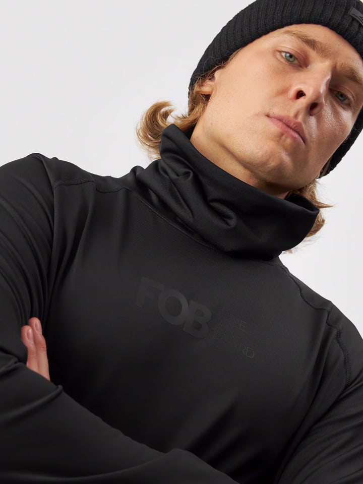 4F Podkoszulek termiczny w kolorze czarnym rozmiar: L