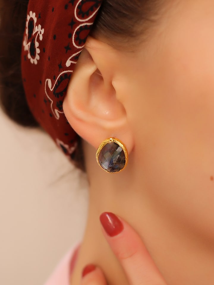 L'Atelier de Gaia Pozłacane kolczyki-wkrętki z labradorytem rozmiar: onesize