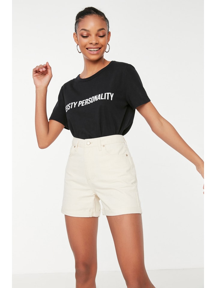 trendyol Szorty w kolorze kremowym rozmiar: 38