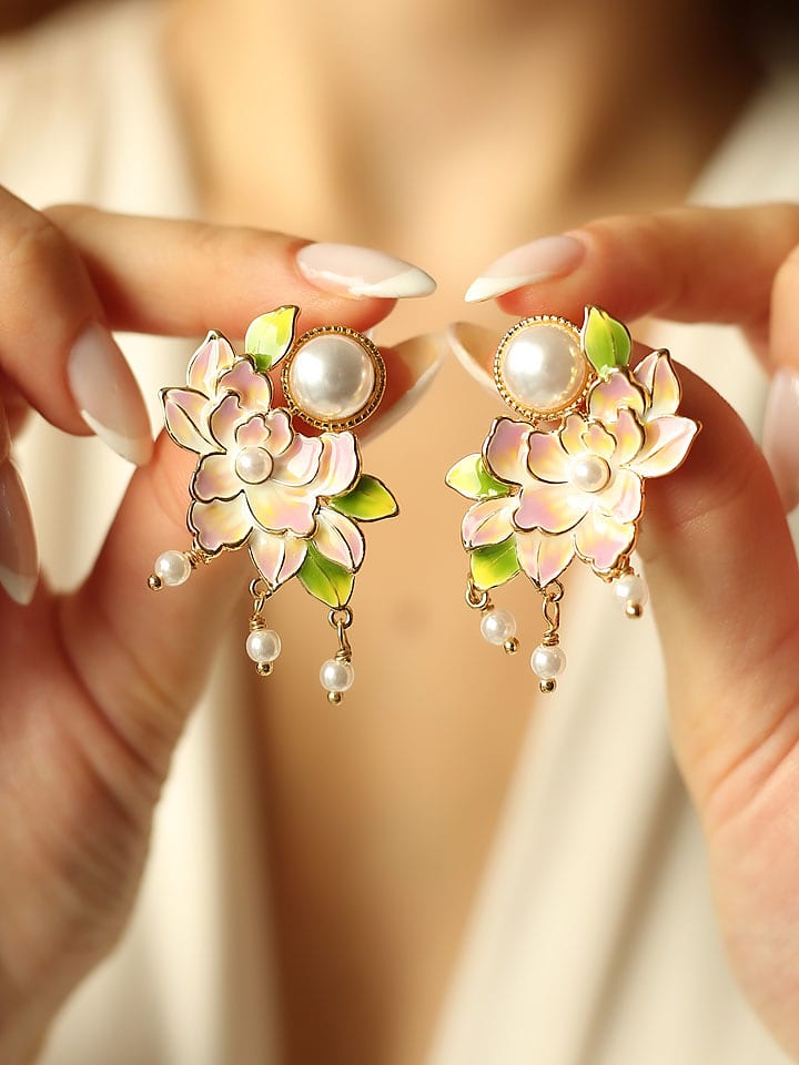 Pierres de Jade Pozłacane kolczyki-wkrętki z perłami rozmiar: onesize