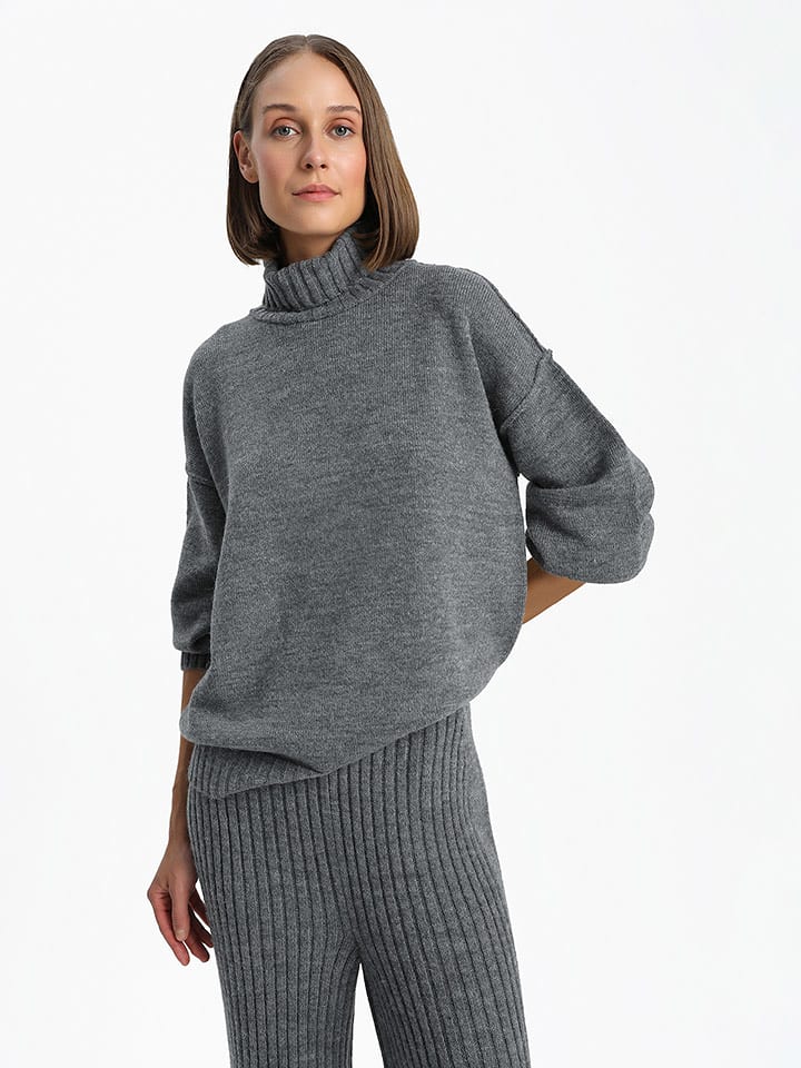 BGN Sweter w kolorze szarym rozmiar: 40