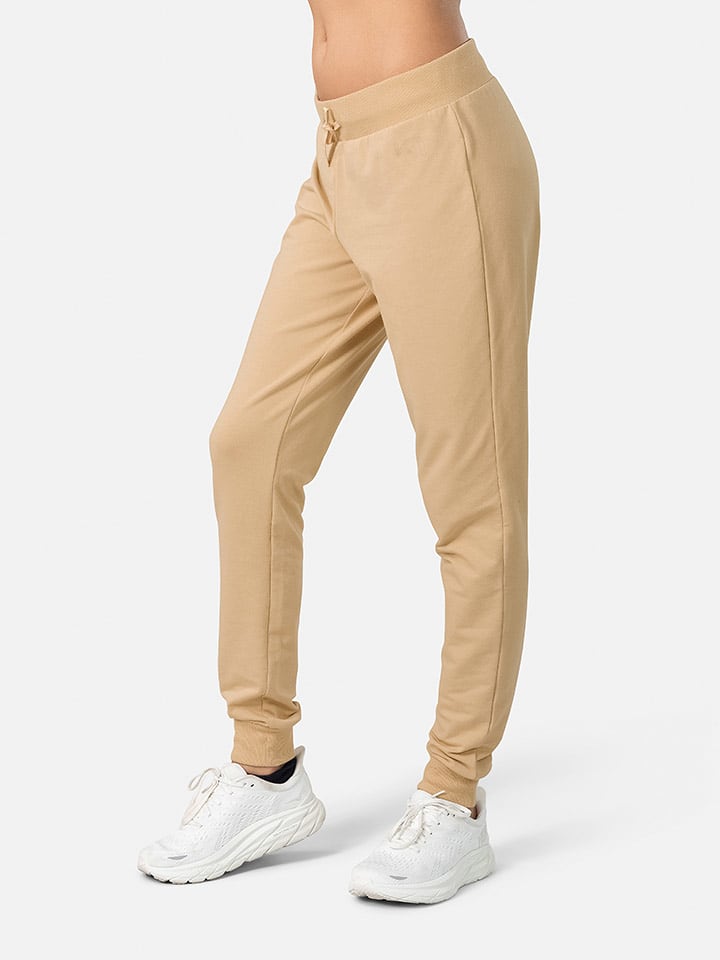 KARI TRAA Spodnie dresowe w kolorze beżowym rozmiar: S