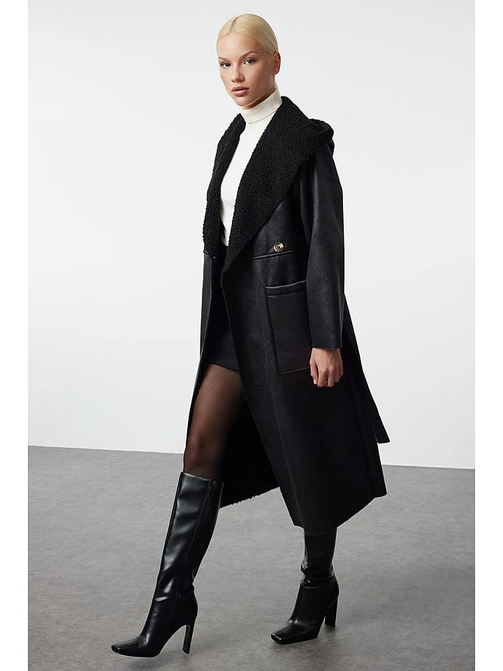 trendyol Płaszcz przejściowy w kolorze czarnym rozmiar: M/L