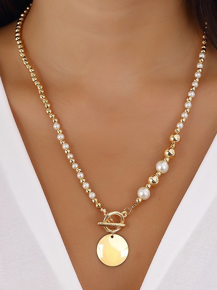 Nakkash Pozłacany naszyjnik z perłami syntetycznymi - dł. 42 cm rozmiar: onesize