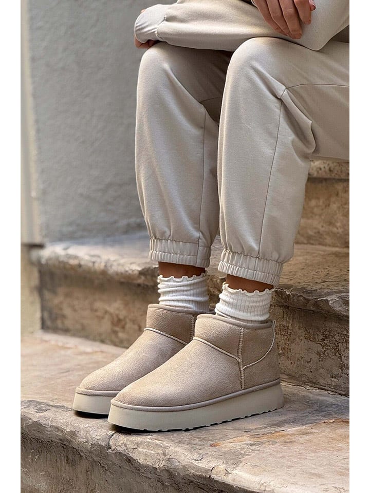 trendyol Skórzane botki w kolorze beżowym rozmiar: 40