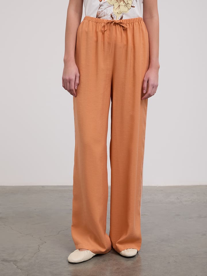 BGN Spodnie w kolorze pomarańczowym rozmiar: 40