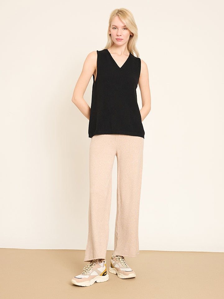 BGN Top w kolorze czarnym rozmiar: 40