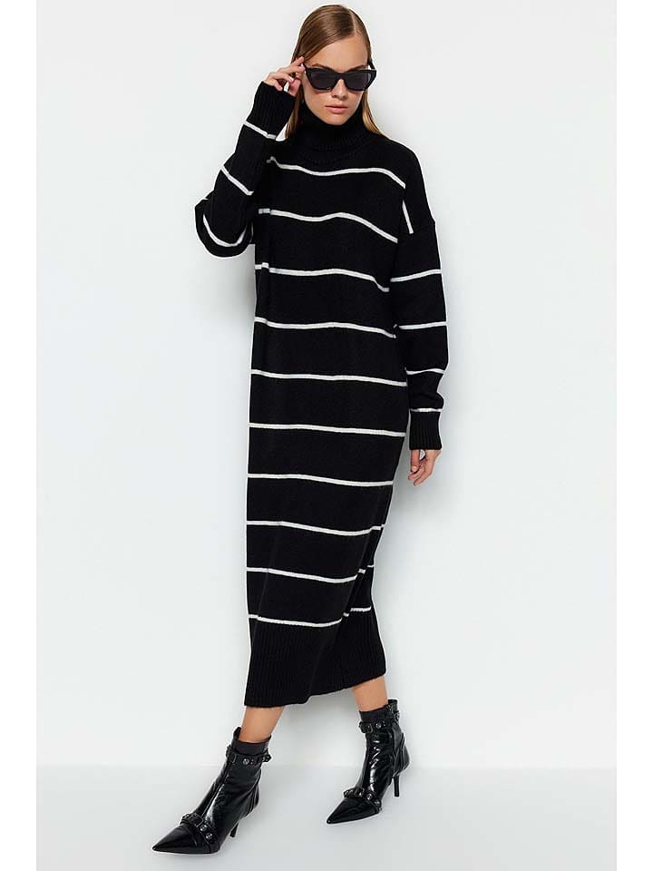 trendyol Sukienka w kolorze czarno-białym rozmiar: S