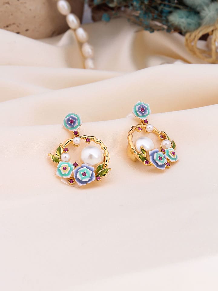 Pierres de Jade Pozłacane kolczyki-wkrętki z perłami i cyrkoniami rozmiar: onesize