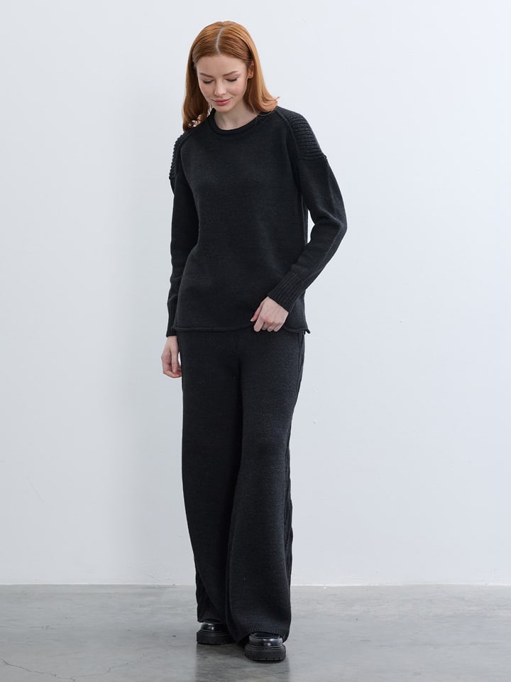 BGN Spodnie w kolorze czarnym rozmiar: 34