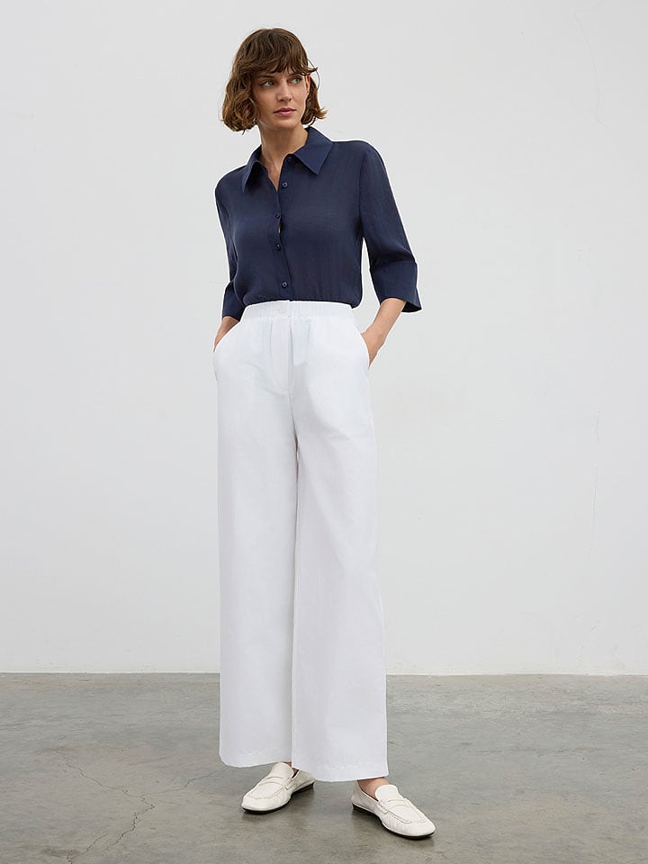 BGN Spodnie w kolorze białym rozmiar: 36