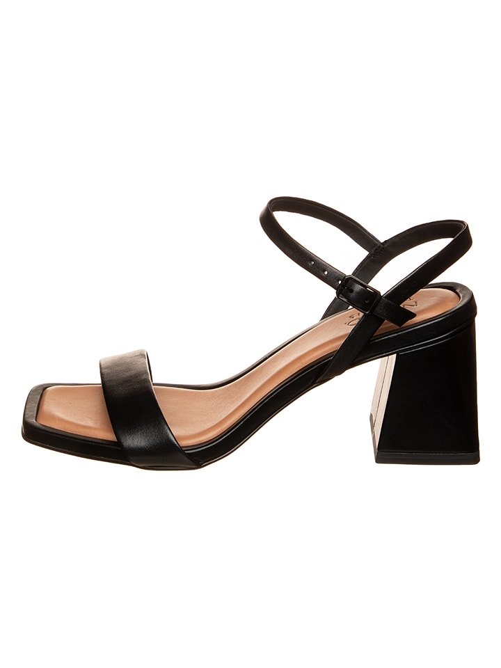 Tamaris Skórzane sandały w kolorze czarnym rozmiar: 38