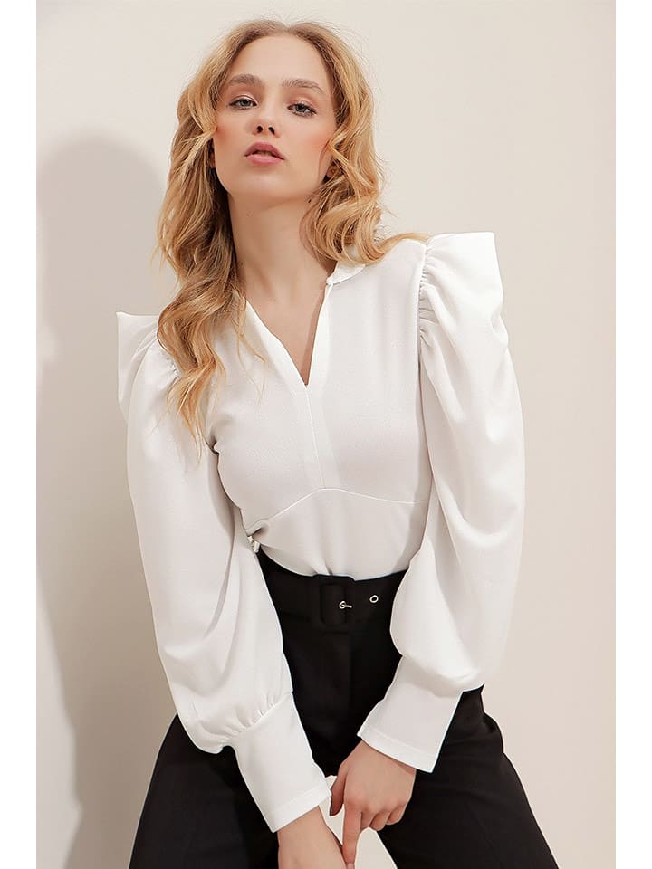 Trend Alaçatı Stili Bluzka w kolorze białym rozmiar: M