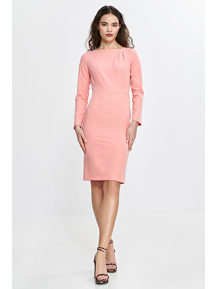 Nife Sukienka w kolorze łososiowym rozmiar: 38