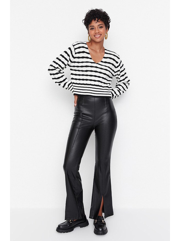 trendyol Spodnie w kolorze czarnym rozmiar: 36