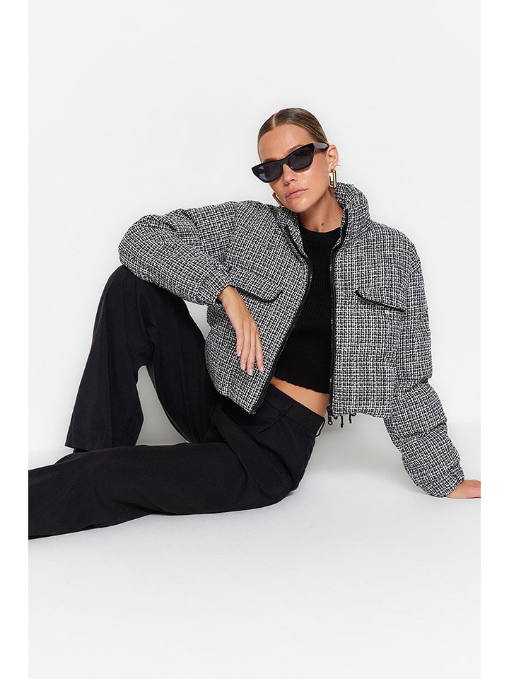 trendyol Kurtka pikowana w kolorze czarno-białym rozmiar: M